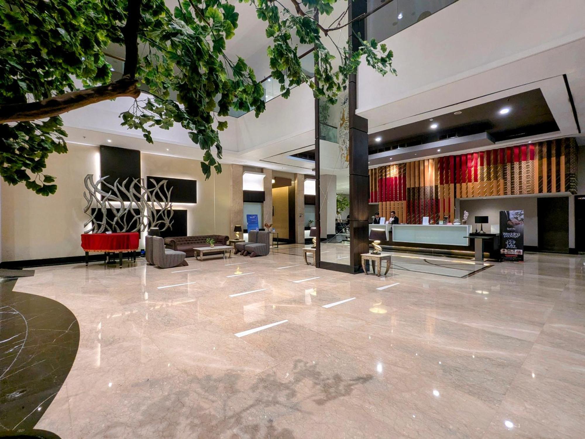 Grand Zuri Jababeka 4* Cikarang