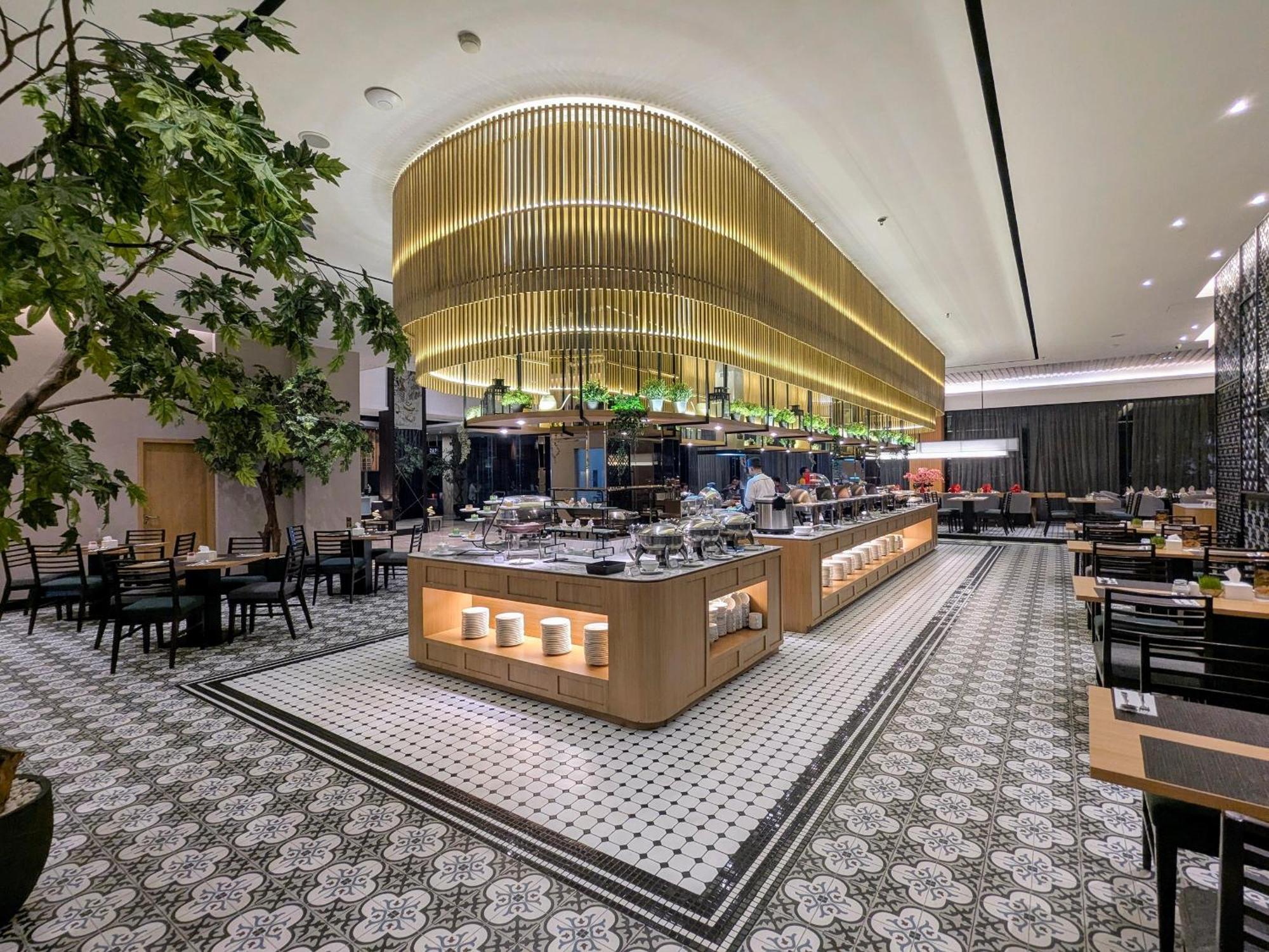 Grand Zuri Jababeka Hotel 4*