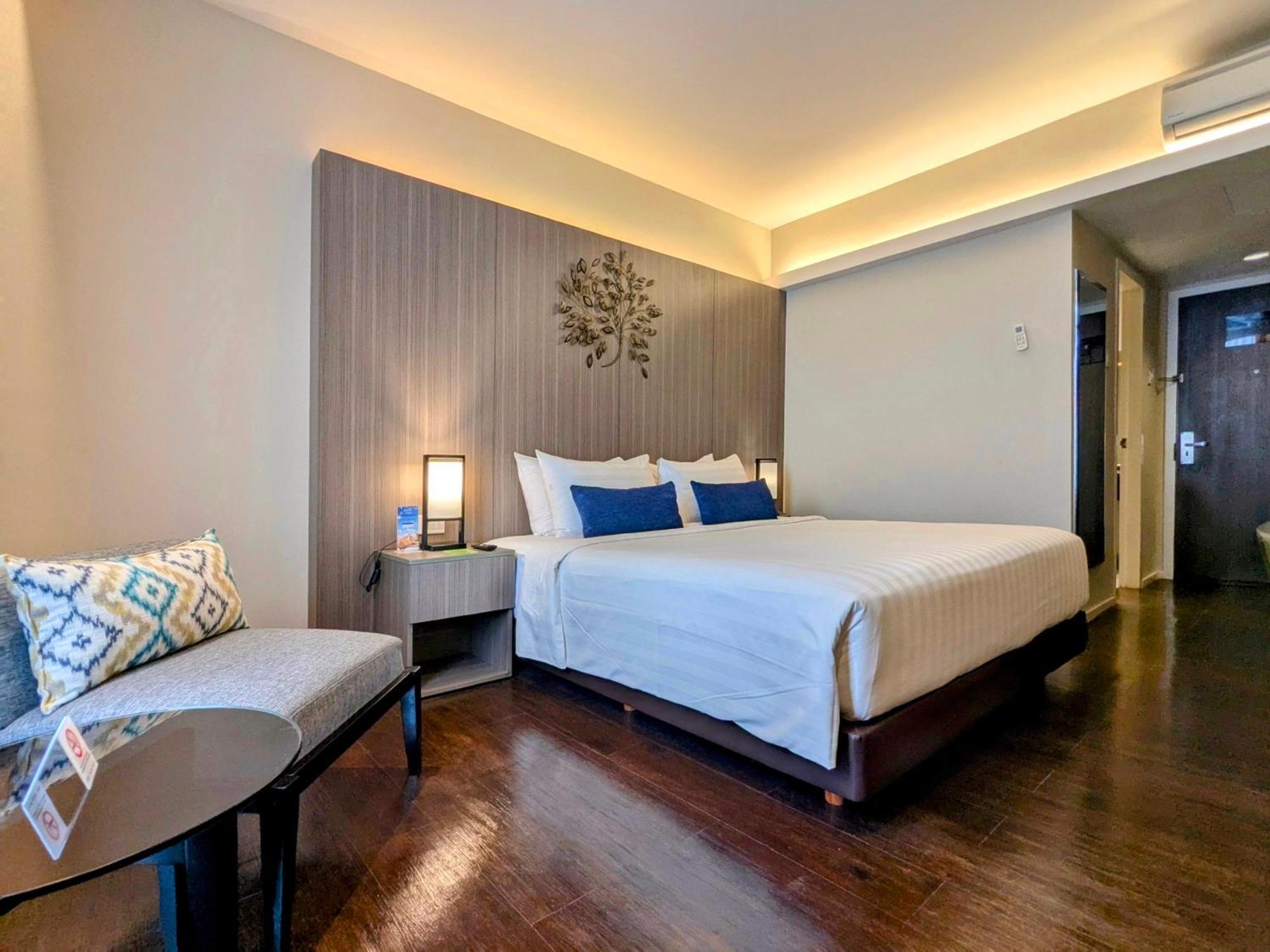 Grand Zuri Jababeka 4*