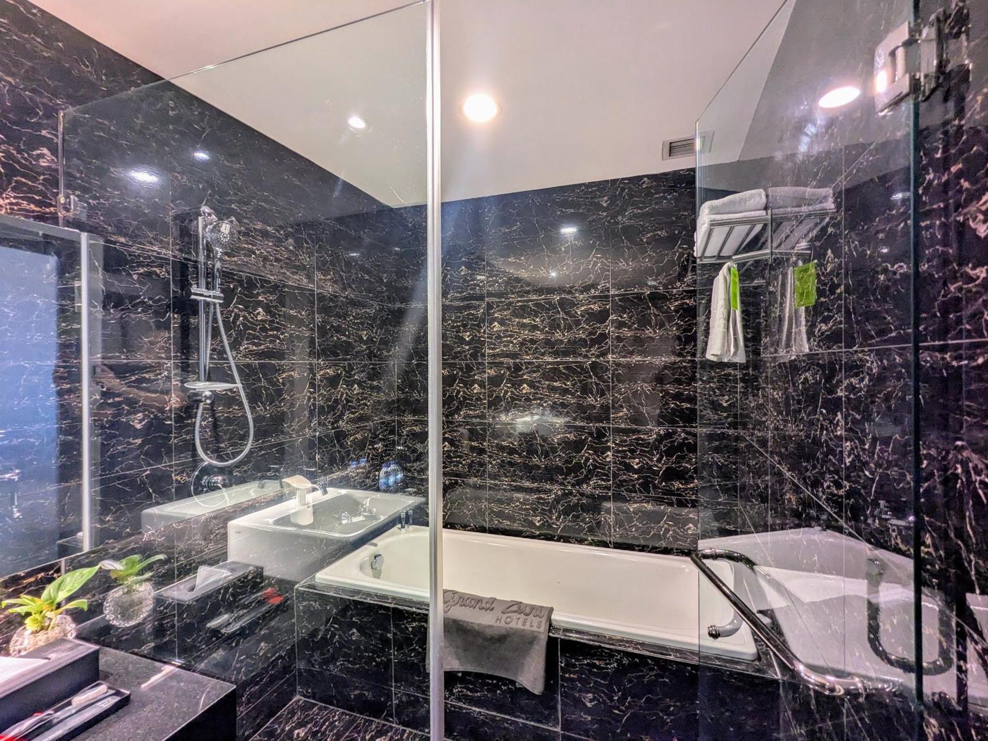 Hotel Grand Zuri Jababeka Cikarang