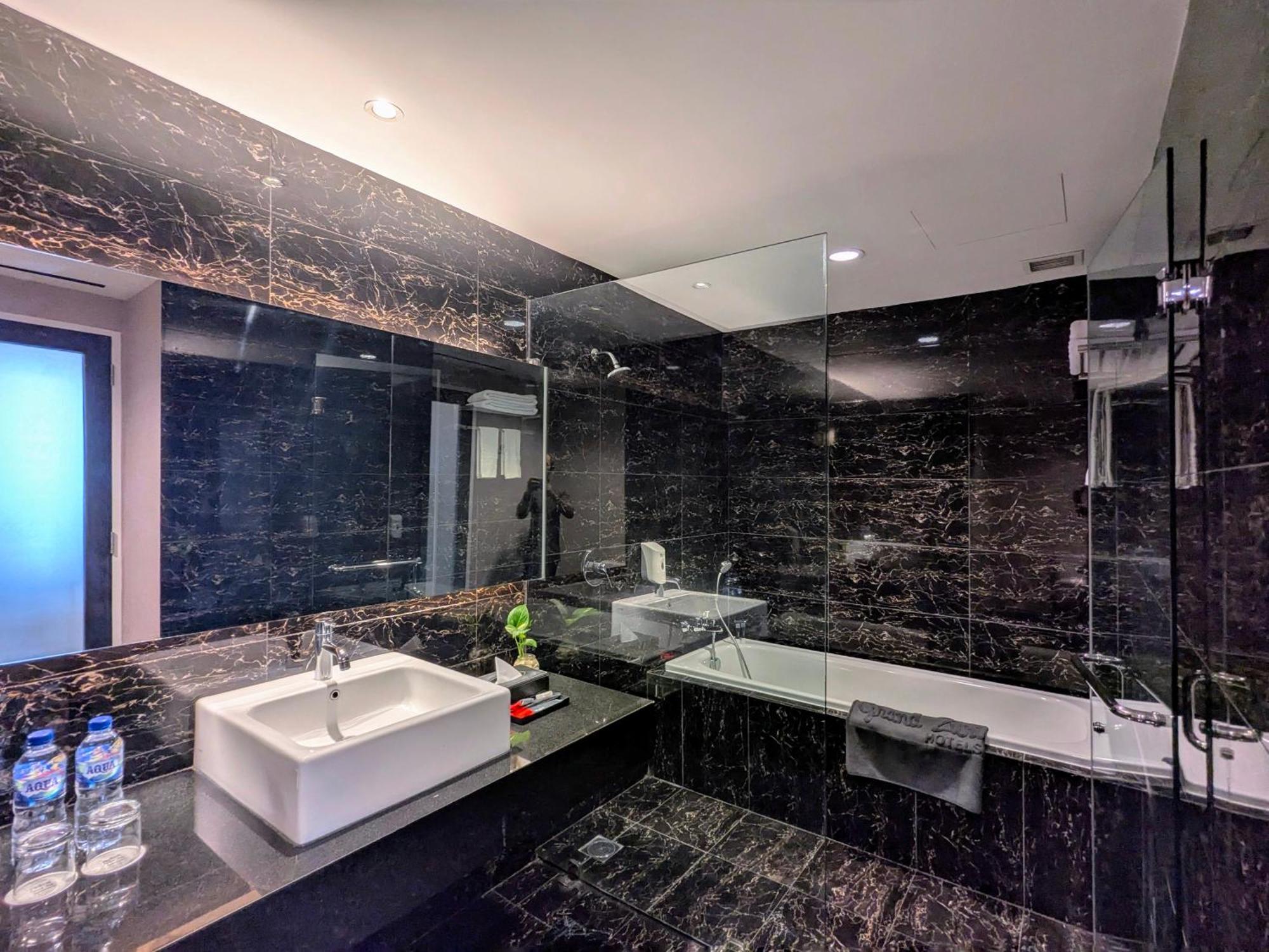 Grand Zuri Jababeka Hotel Cikarang