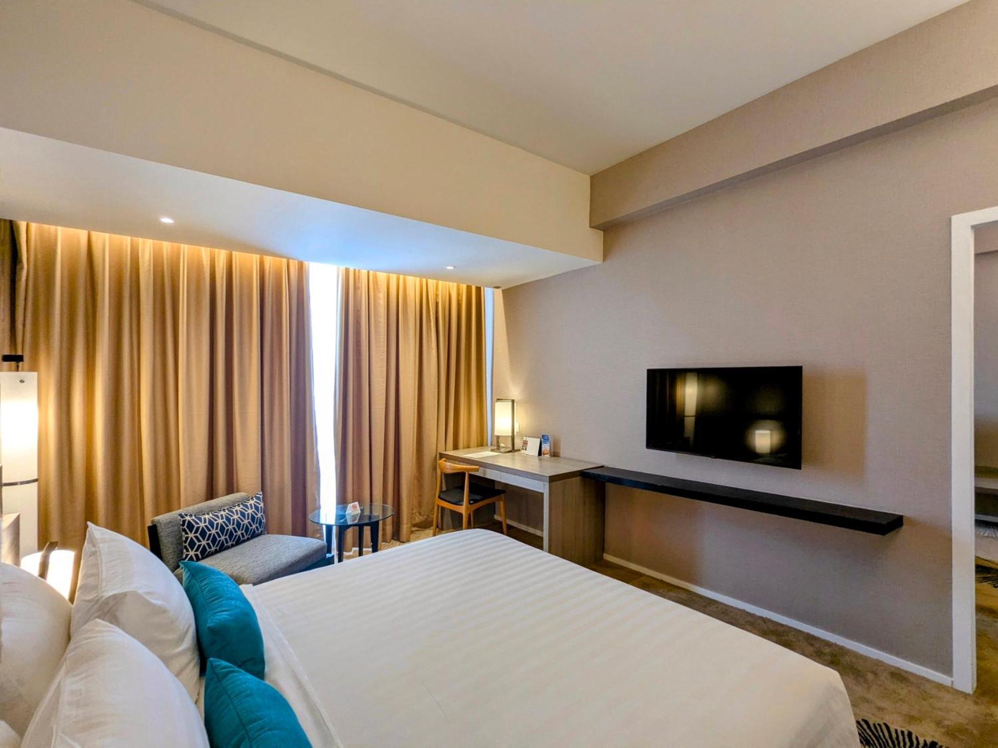 Grand Zuri Jababeka 4* Cikarang