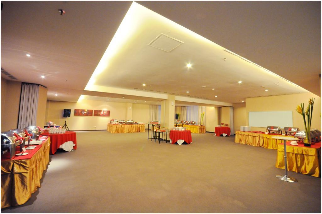 Grand Zuri Jababeka 4* Cikarang