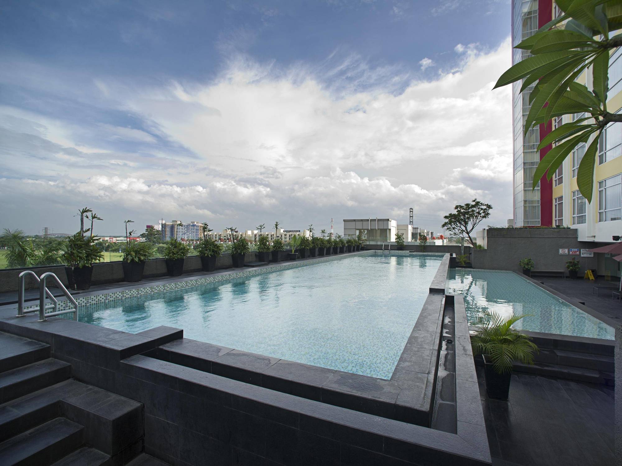 Hotel Grand Zuri Jababeka Cikarang