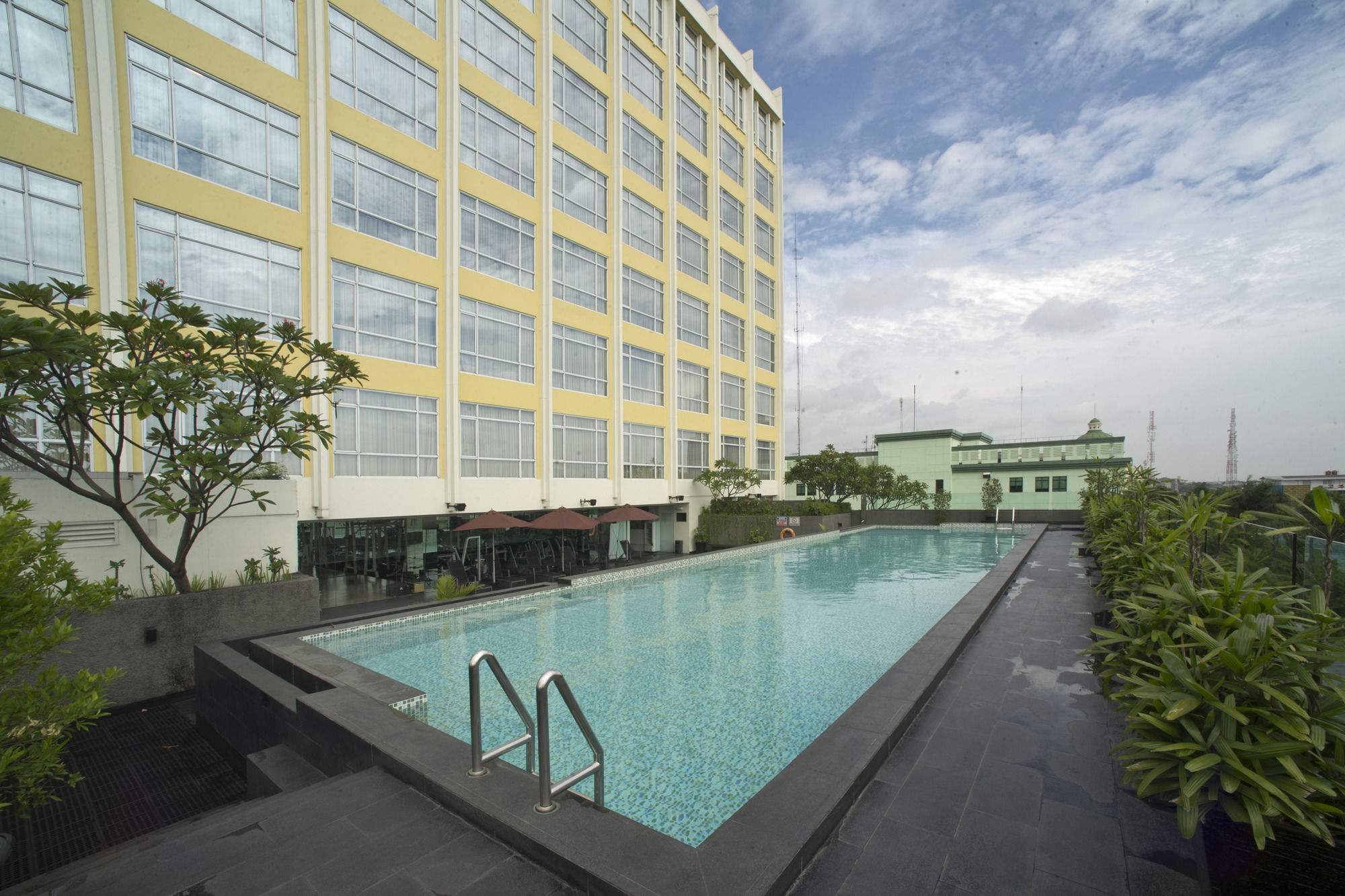 Grand Zuri Jababeka Hotel